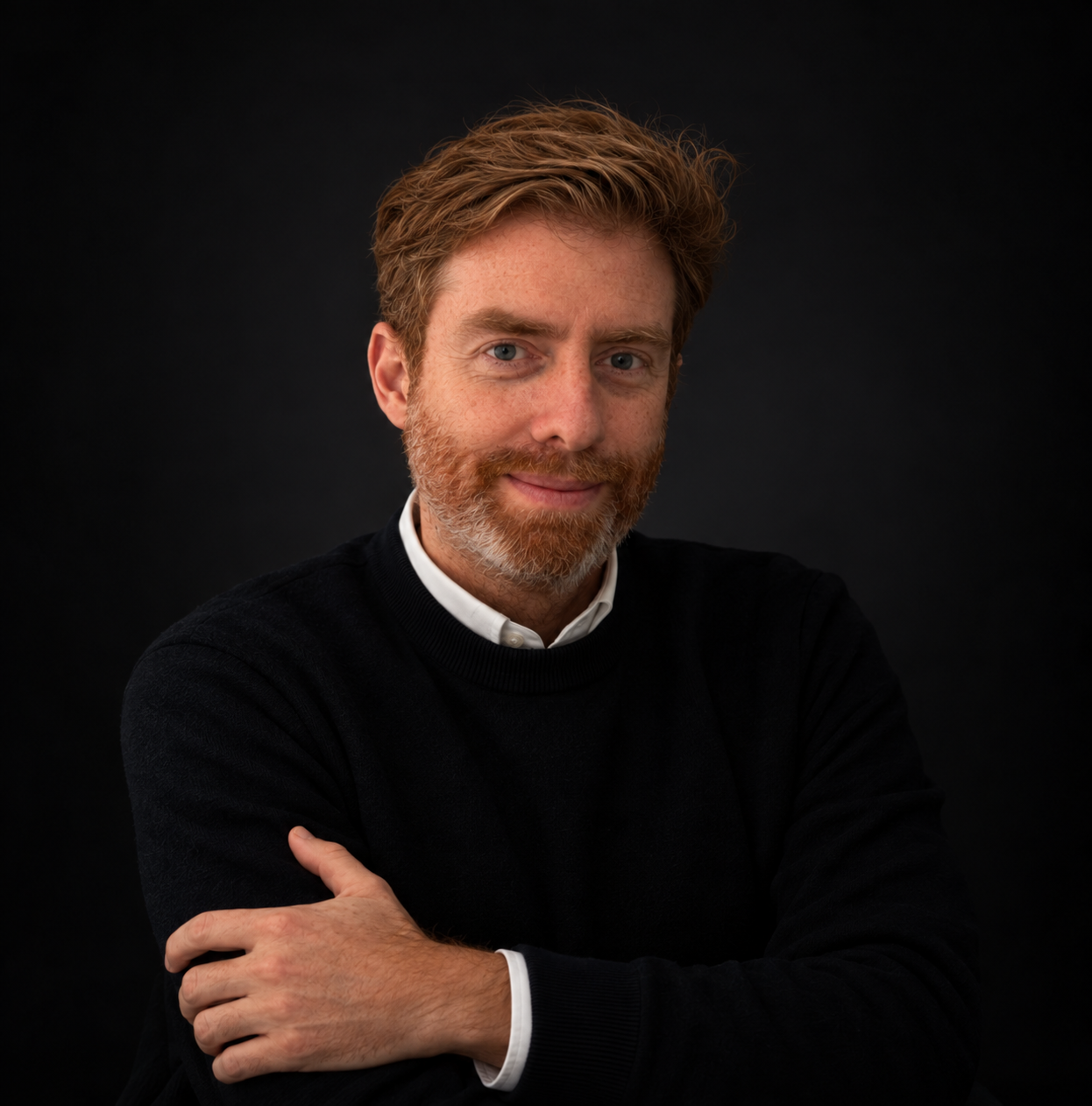 Portrait of Jorge Villegas, founder of Roger